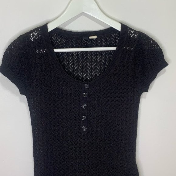 [SOLD] Black H&M Crochet Knit 70’s Style Belted Mini Dress size Small - Picture 5 of 7